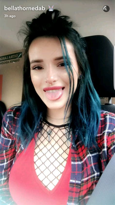 Bella Thorne Masturbating Porn Videos